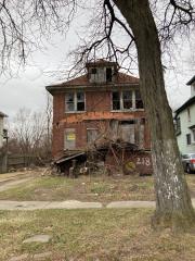 218 W GRAND