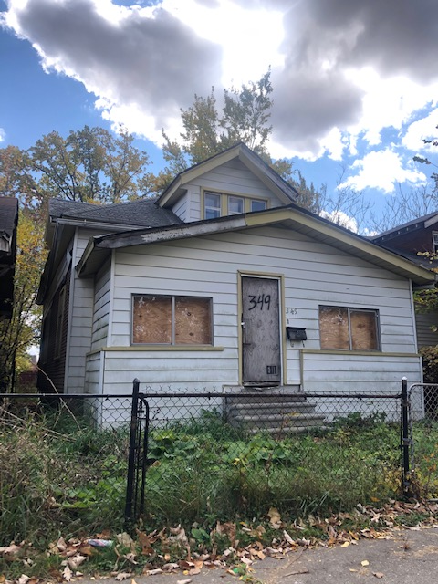349 Eason photo