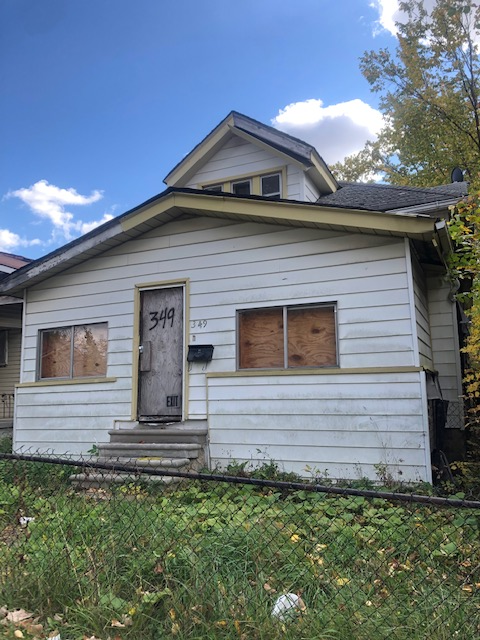 349 Eason photo